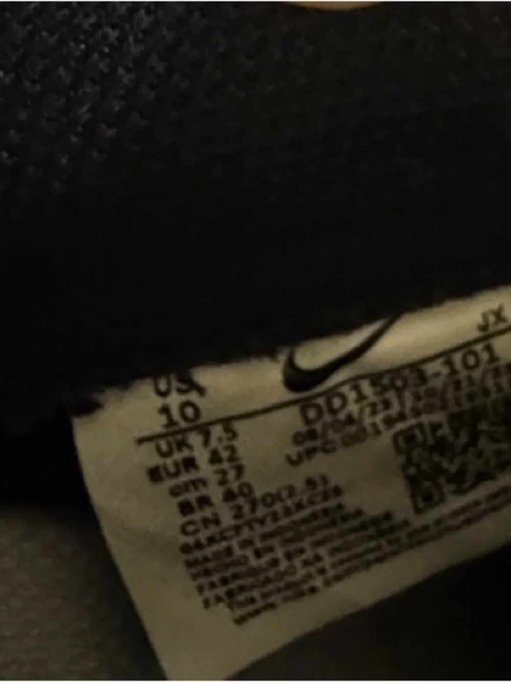 Nike Black and White Low-Top Sneakers with Swoosh